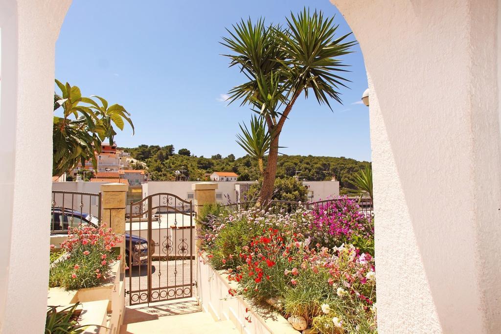 Apartments Prosperina Hvar Хвар Экстерьер фото